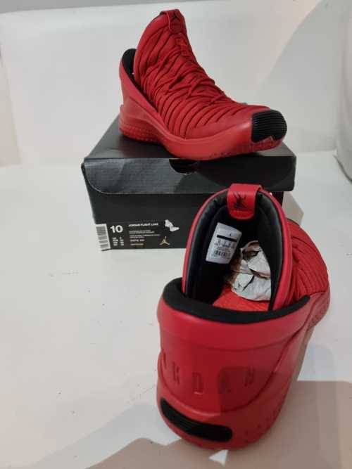 ***R2499 BRAND NEW NIKE JORDAN FLIGHT LUXE UK9***